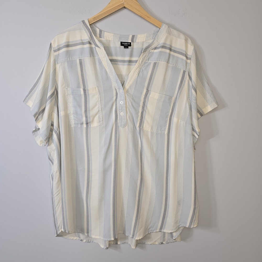 Torrid Harper Challis Shirt Popover Top Size 4 4X Stripe Short Slv Blue Stripe